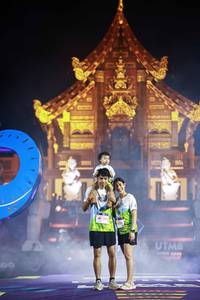 BIB: 100, 291, 031
                            <button type="button" onclick="openModal(22343539)" class="btn btn-primary btn-sm float-right btn-popup" data-toggle="modal" data-target=".modal-high-quality">
                        <i class="fas fa-shopping-cart"></i> Add to Cart
                    </button>
                                            <button type="button" onclick="isThisMe(22343539, true)" class="btn btn-success btn-sm float-right btn-popup btn-isme hidden" data-toggle="tooltip" data-placement="bottom" title="นี่คือรูปของคุณใช่ไหม คลิกที่นี่เพื่อเอาเข้าอัลบั้ม">
                        <i class="fas fa-plus"></i> Add to album
                    </button>
                    <button type="button" onclick="isThisMe(22343539, false)" class="btn btn-warning btn-sm float-right btn-popup btn-isnotme hidden">
                        <i class="fas fa-ban"></i> Remove from album
                    </button>